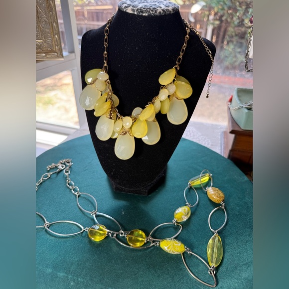 Yellow Beaded Necklace Set - Picture 1 of 3